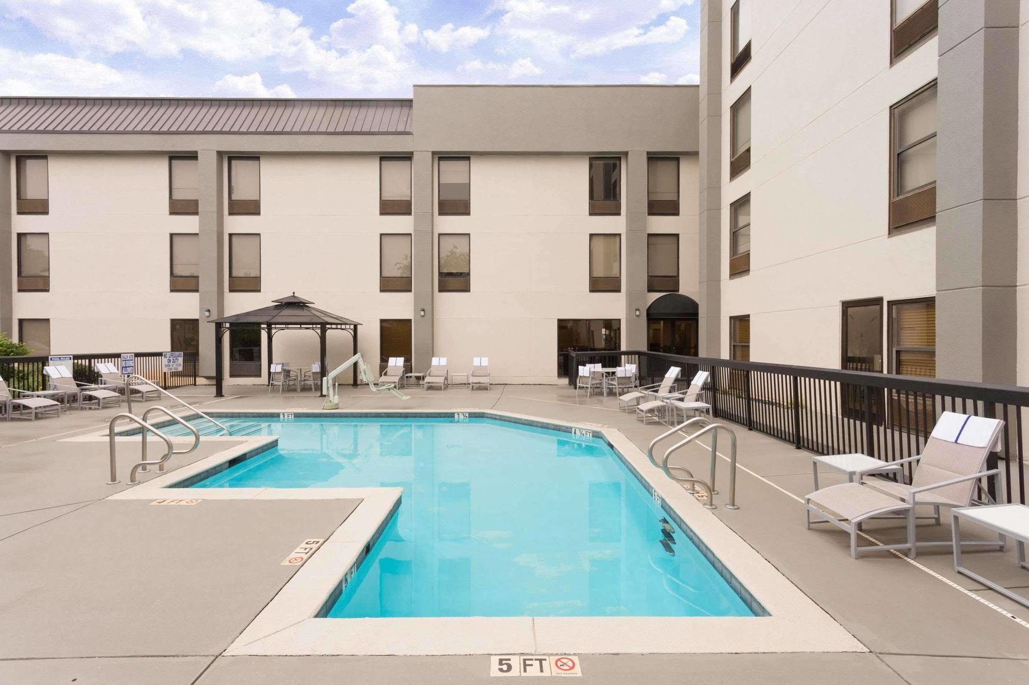 Wyndham Garden / Spartanburg Airport Hotel Greenville